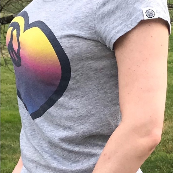 🌈Vs PINK 2009 vintage top🌈 - Picture 2 of 6